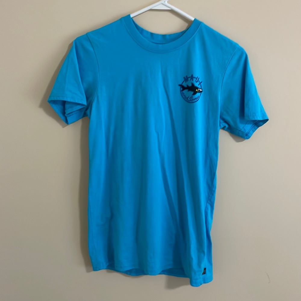 Maui and sons tee